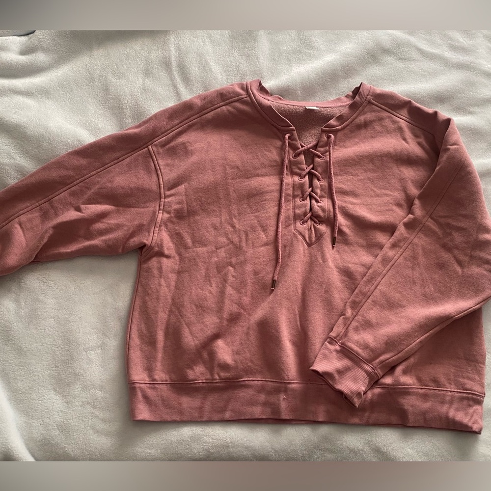 Old navy women’s sweatshirt. Size XL. Color pink